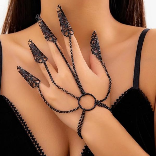 black finger ring
