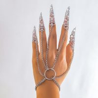 Stylish Finger Ring Bracelet With Claw Nails